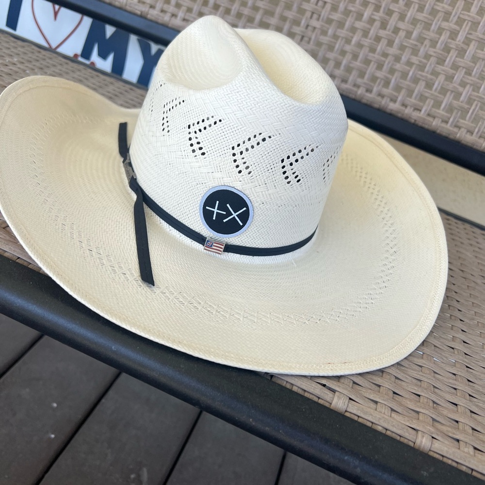 Men's Ivory Straw Western Hat with Black Band and Emblem